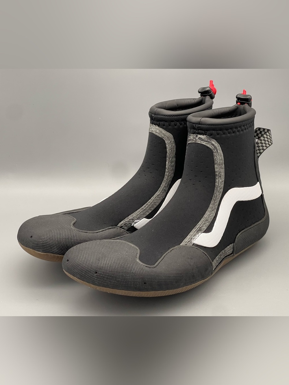 Vans Surf Boot 2 Mid Surf Bootie Black Mens Size 7 Womens Size 8.5 NEW